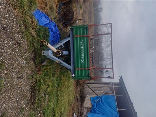 Prikolica djubretarka 4t