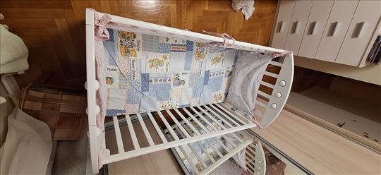 Prodajem deciji krevetac sa dusekom