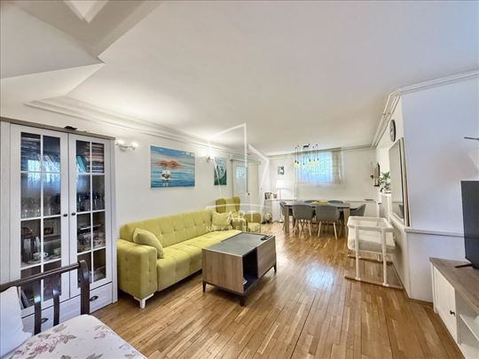 Stan na Dedinju od 107m2 mereno ID#9520