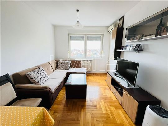 Stan,Novi Sad,Bulevar Evrope,kv: 48.00, € 137000