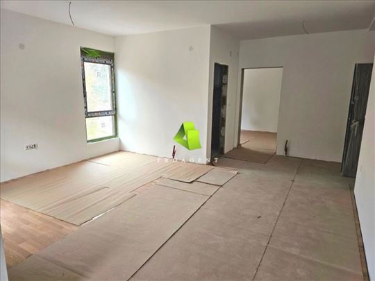 Uskoro useljiv dvoiposoban stan sa PDV-om kod Vojn