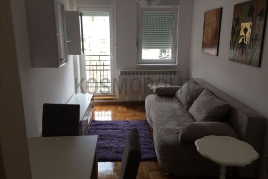 Beograd, Mašinski Fakultet, Stan, 1.5, 33m2