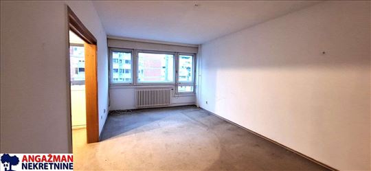 Blok 70, J. Gagarina, bliže Oml.brigada - 72kvm