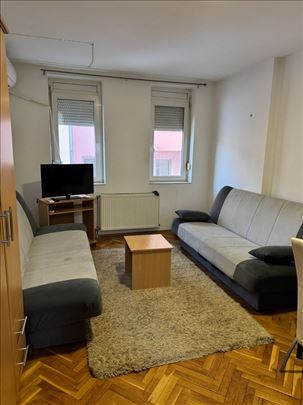 CENTAR ul.Valentina Vodnika 26 m2 – 260 Evra