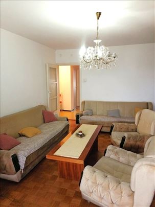 Dvosoban stan u Bloku 38