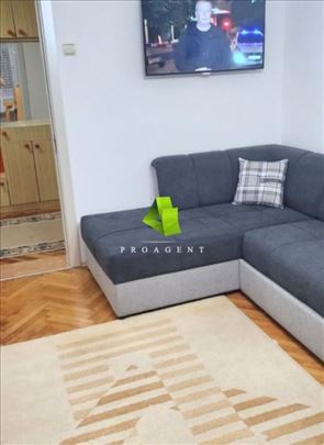 Dvosoban stan u kući na Trošarini ID#6590