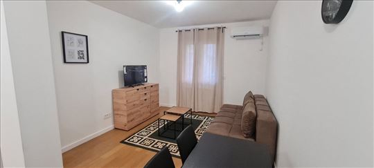 Izdaje se garsonjera u Krfskoj ulici