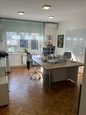 Izdaje se kancelarijski / poslovni prostor 50 m²