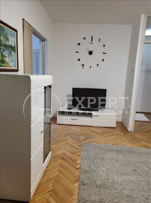 Izdaje se stan kod Zone 2