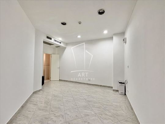 Jedinstvena poslovna prilika u centru ID#13710