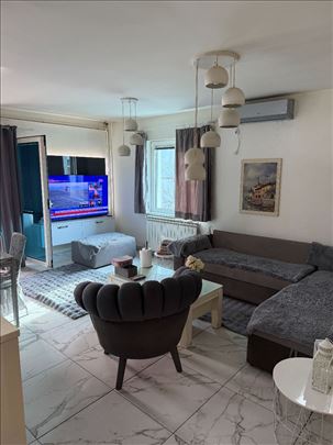 Kuća na prodaju, Surčin, Kamendinska, 350m2, 4.8ar