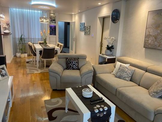 Luksuzan stan, 4 spavaće sobe, ID 3460