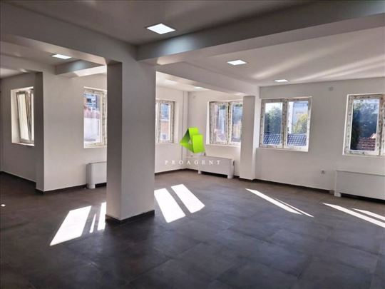 Odličan poslovni prostoru centru grada ID#6674