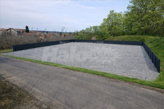 Parcela u blizini autoputa 