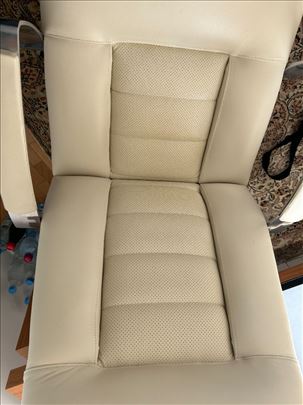 Radna excluzivna (ne koristena ) stolica upola cen