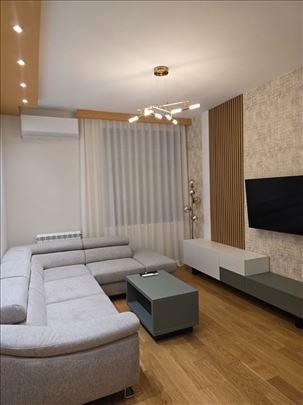 TC Zira, lux, neuseljavan stan, garaža, ID 25286