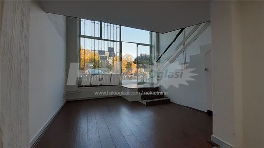 Ulični lokal u  bulevaru Kneza Miloša