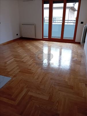 Atraktivna lokacija, prvi sprat, novogradnja