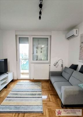 Banjica, Radomira Markovića, 36m2+garažno mesto