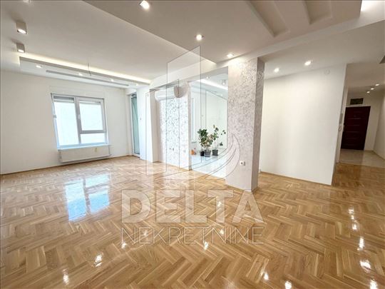 Ekskluzivan dupleks u novogradnji u centru 