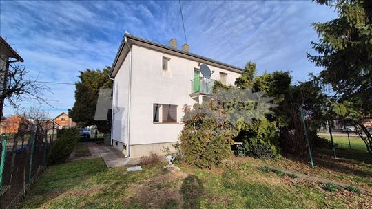 Kuća - Zelena Oaza, blizu centra Surĉina, 5.5 ari