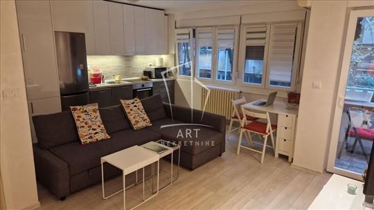 Luksuzan Stan u centru ID#13802