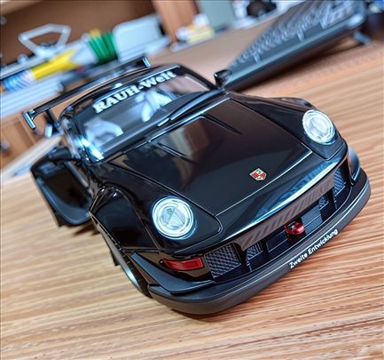 Metalni model automobila Porše