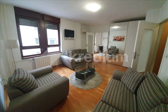 Metohijska 02 | Crveni krst | Odmah useljiv