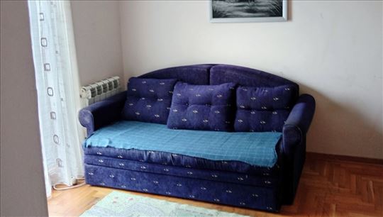 Poklanjam trosed na razvlačenje