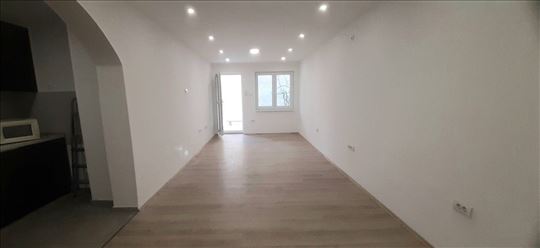 Poslovni prostor, 35m2 u centru Zemuna