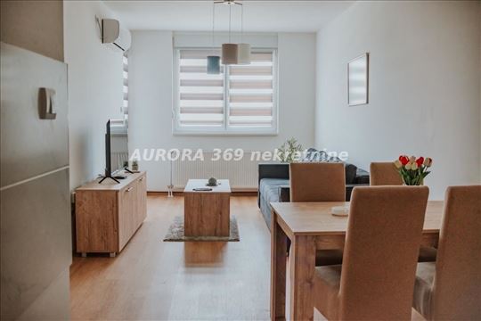 Ruma, Centar. NameŠten, Jednoiposoban Sa GaraŽnim 