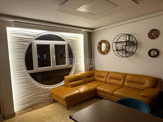 Sjajan, kompletno renoviran stan