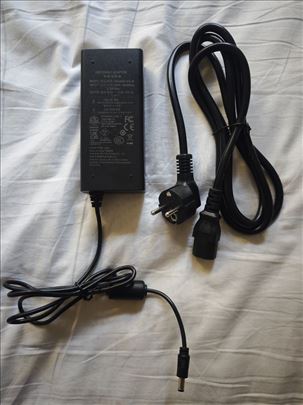 Switching Adapter 19V 6.3A 120W 5.5 x 2.1mm pin