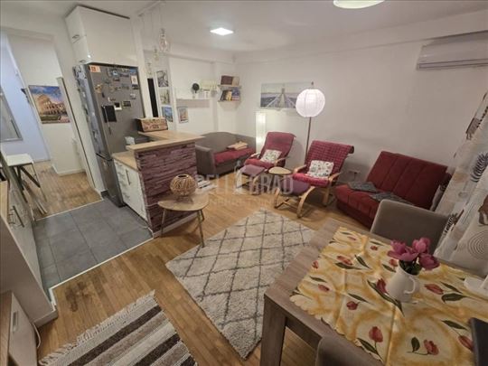 Zemun, Zelena avenija, 2.0, garažno mesto