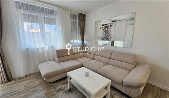 Zrenjanin, Širi Centar, Stan, 1.0, 44m2