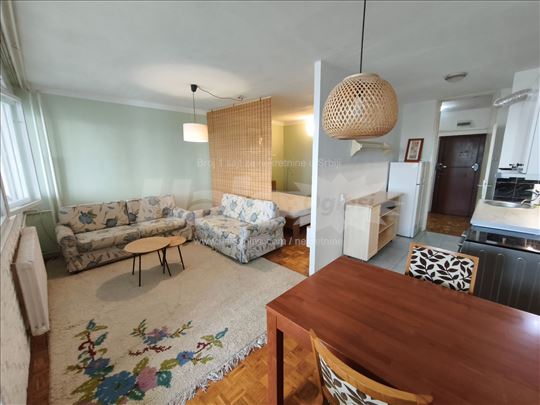 1,5soban stan , kod starog hotela Jugoslavija 