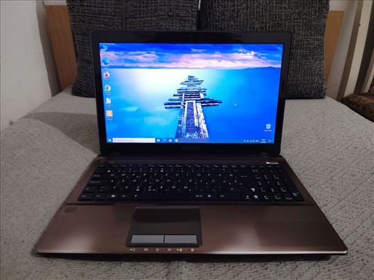 Asus K53E - Pentium / 8 GB RAM /  500 GB HDD 