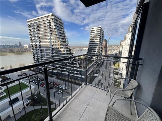 BW Vista, pogled na reku ID#4380