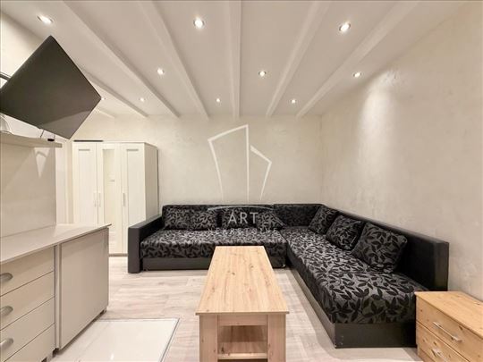 Čuburski park, odlična garsonjera ID#13812