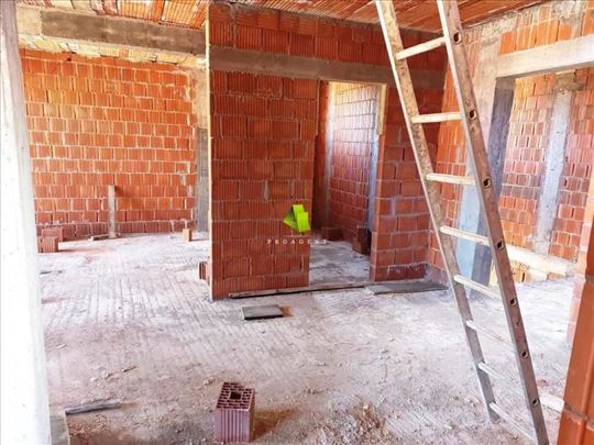 Duplex u novogradnji sa PDV-om na Panteleju ID#464