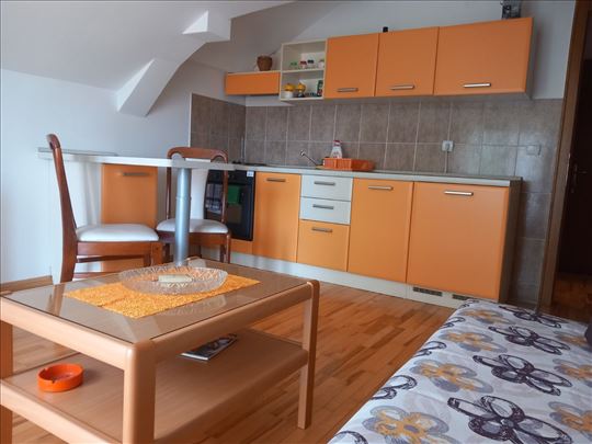 Garsonjera kod Merkura