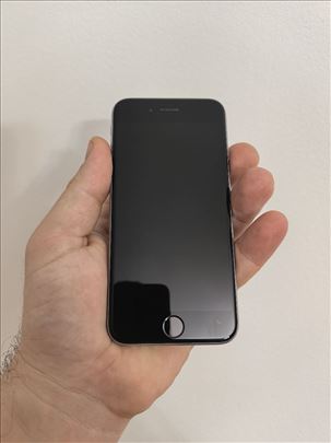 Iphone 6s 128gb crni