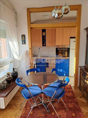 Izdaje se dvosoban stan na Banovom brdu