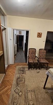 Izdaje se stan u blizini DIF-a!