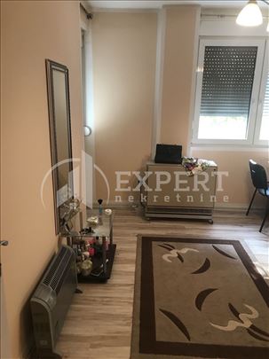 Izdaje se stan u centru grada