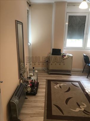 Izdaje se stan u centru grada