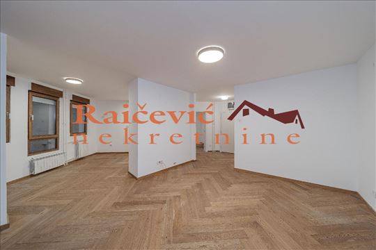 Izuzetan 2.0 stan, retko u ponudi!