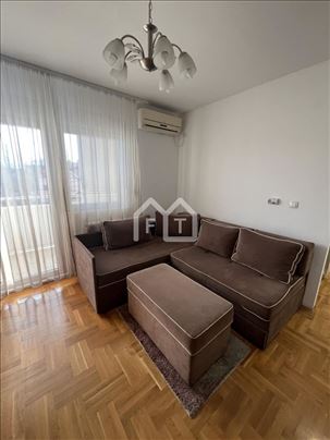 Justina Popovića,odmah useljiv, parking mesto! ID#