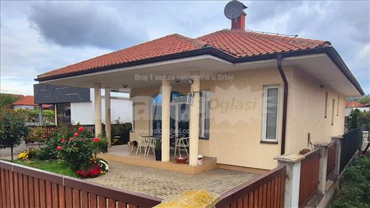 Komforna porodična kuća u Čačku