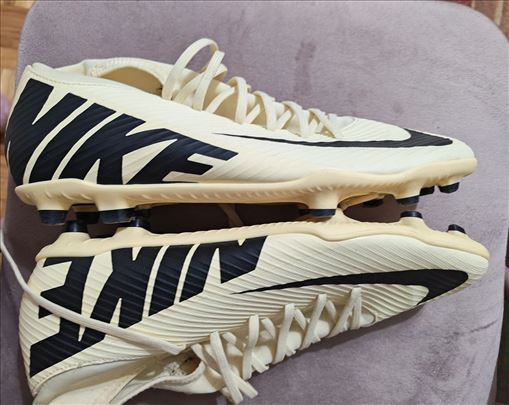 Kopačke  za  fudbal"NIKE"Mercurial broj 43